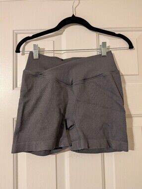 Womens V-Waist Ribbed Active Shorts - Gray